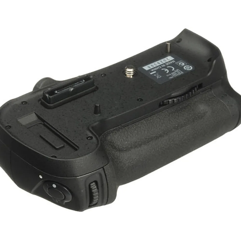 Sale MB-D12 Multi-Power Battery Grip Batteries & Adapters