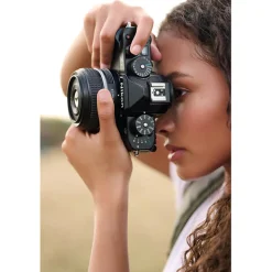 Fashion Z f Mirrorless Digital Camera with 24-70mm f/4 Lens Mirrorless