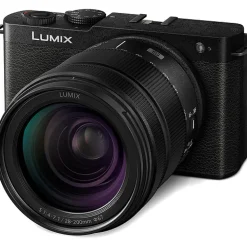 Outlet Lumix DC-S9 Mirrorless Digital Camera with 28-200mm Lens (Jet Black) Mirrorless