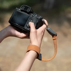 Fashion Camera Wrist Strap (Earth Brown) Camera Straps